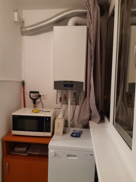 Berceni Arena, Aparatorii Patriei, Spiru Haret, 3 min metrou Aparatori